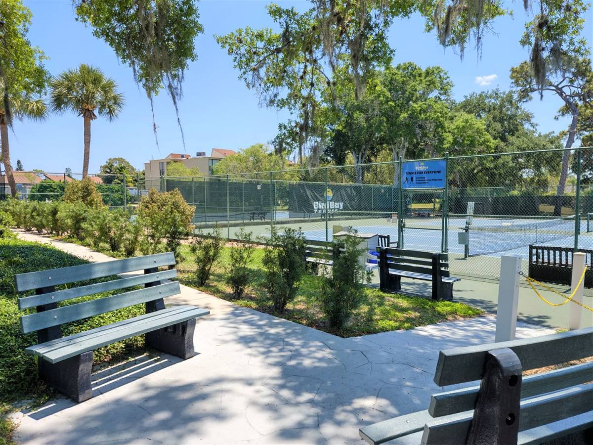 Apartment for rent at 650 Bird Bay Dr E, Venice, FL 34285
