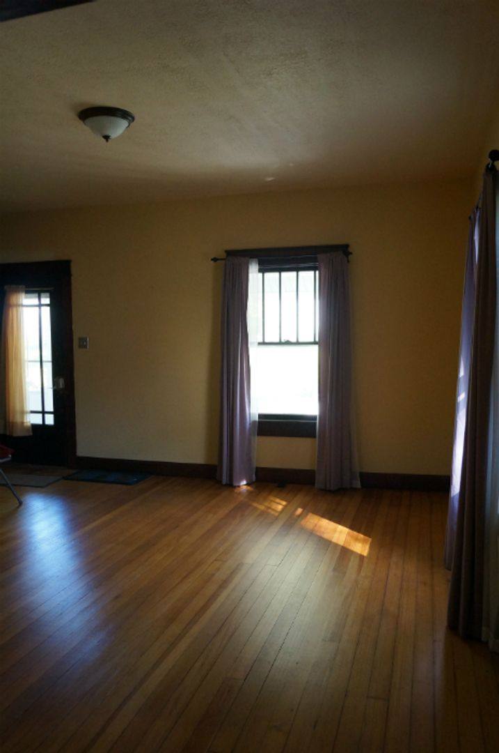 Apartment for rent at 817 W 11th St, Bloomington, IN 47404