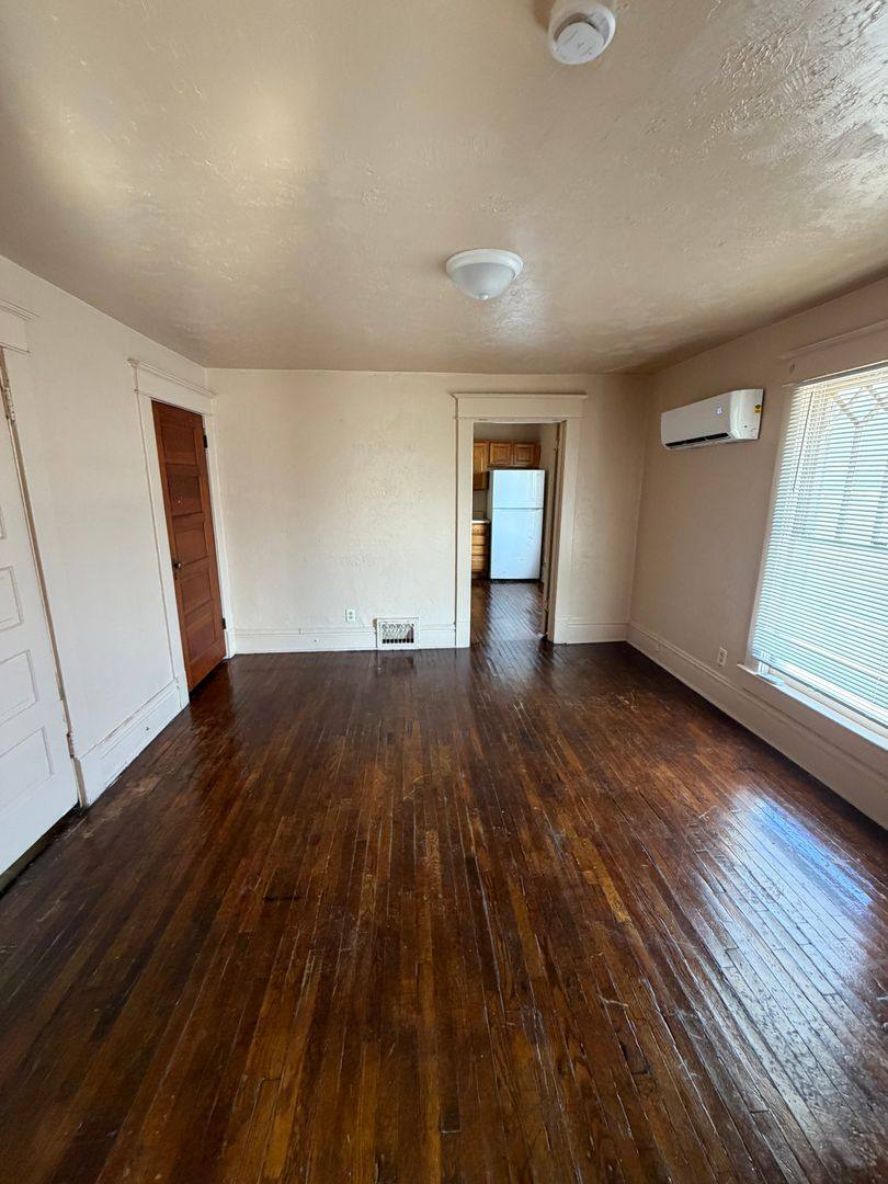 Apartment for rent at 1501 University Ave, Des Moines, IA 50314