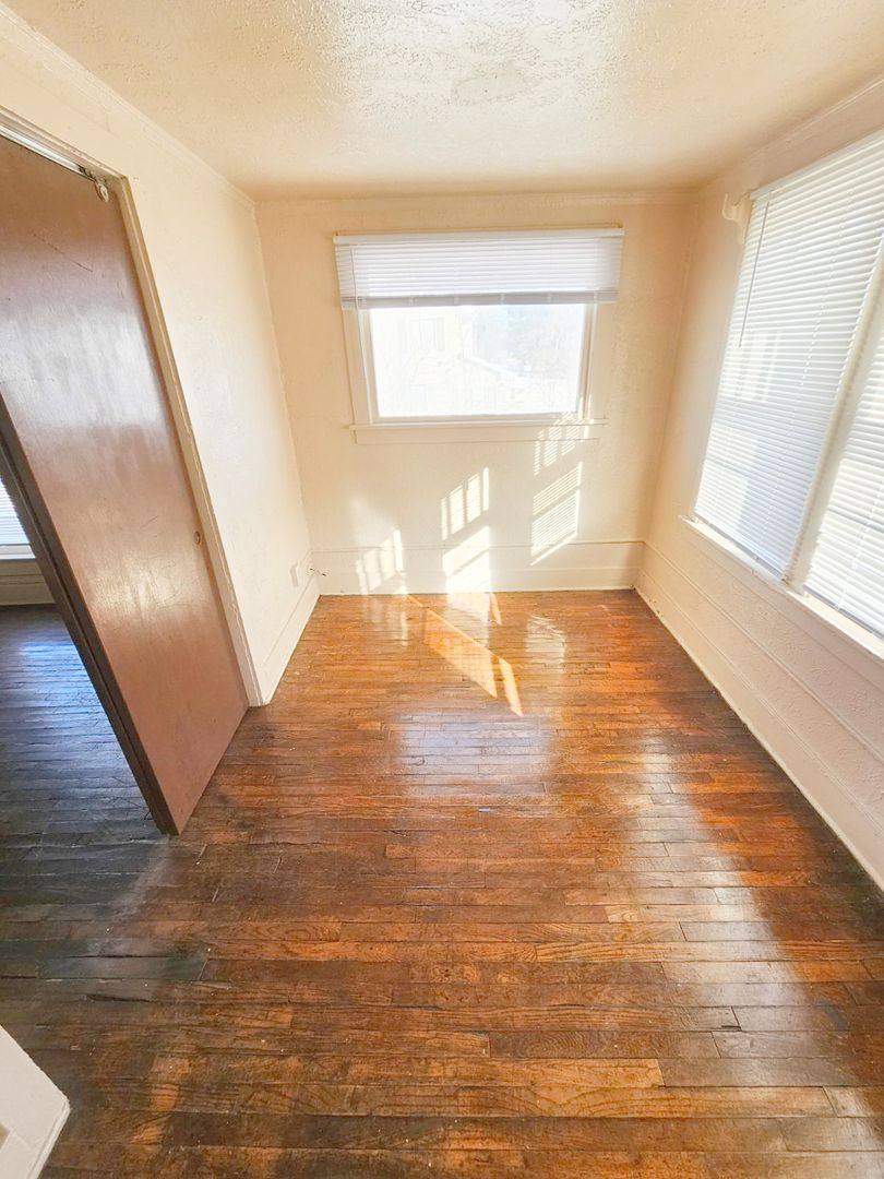 Apartment for rent at 1501 University Ave, Des Moines, IA 50314