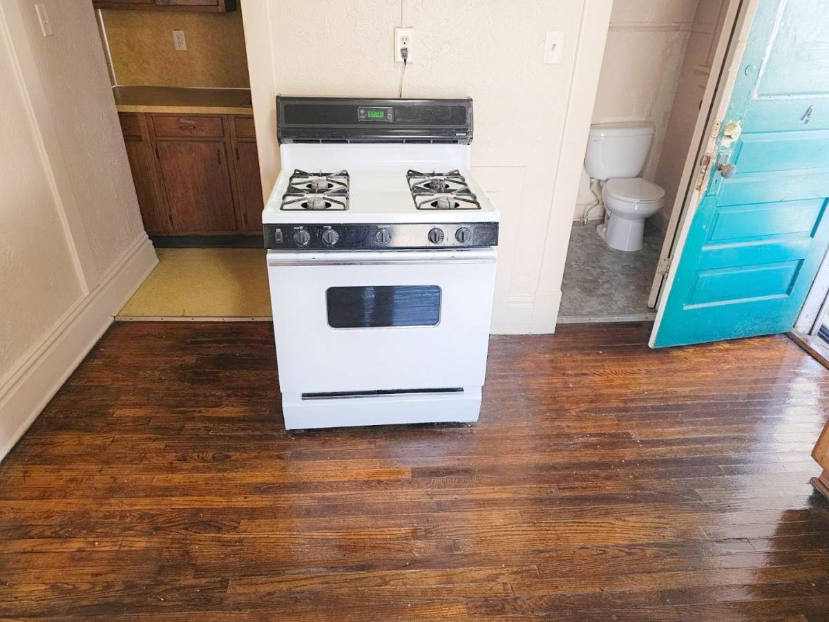 Apartment for rent at 1501 University Ave, Des Moines, IA 50314