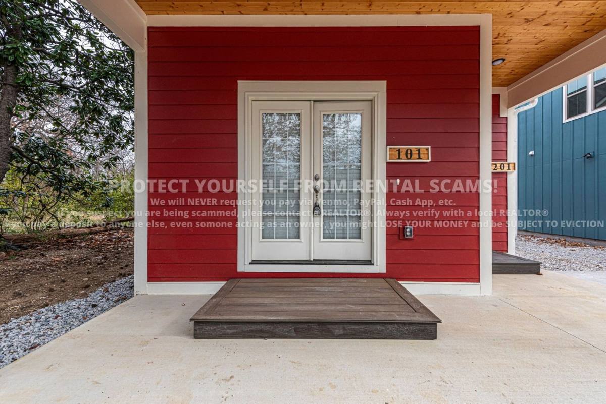 House for rent at 874 S Hill Ave, Fayetteville, AR 72701