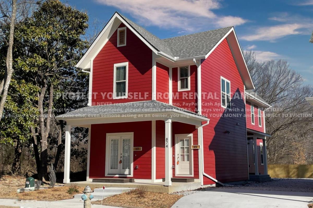 House for rent at 874 S Hill Ave, Fayetteville, AR 72701