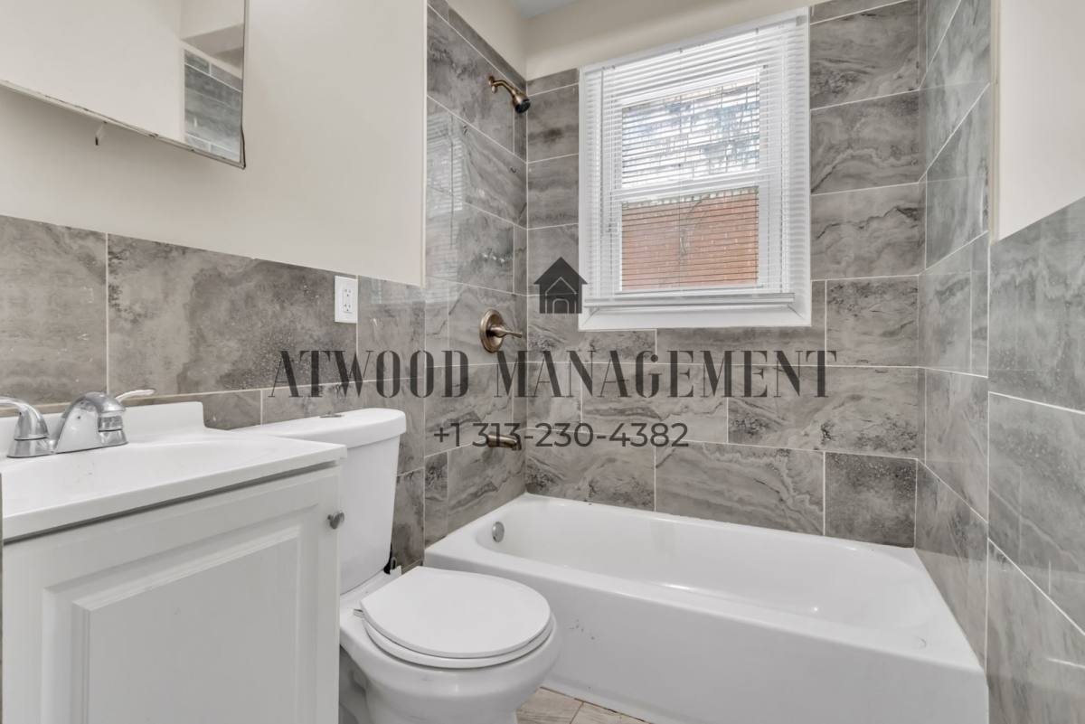 House for rent at 13965 Mendota St, Detroit, MI 48238
