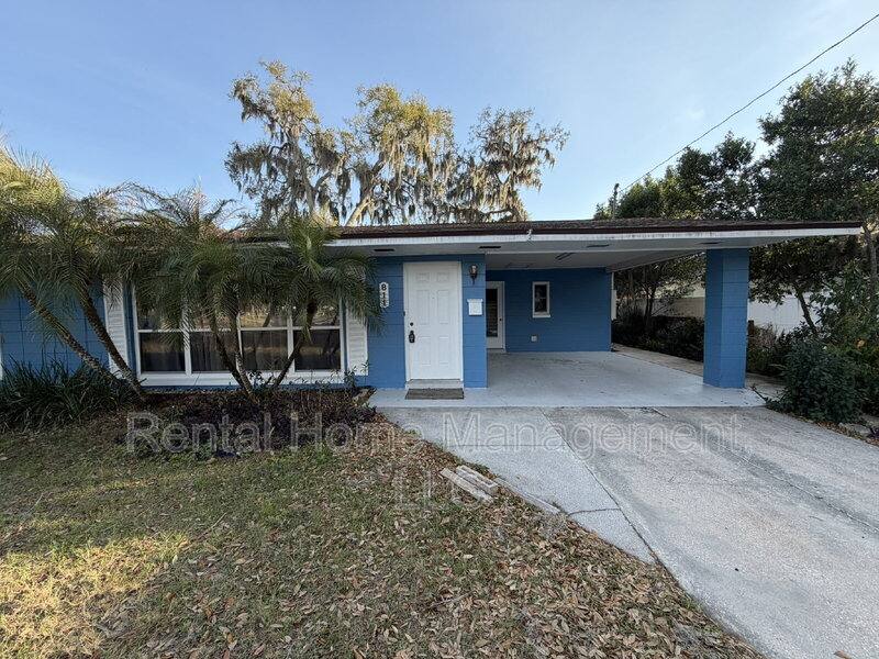 House for rent at 811 Tangerine St, Tavares, FL 32778