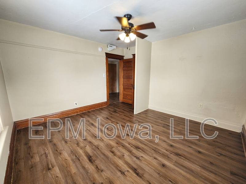 Apartment for rent at 604 1 2 W Seerley Blvd, Cedar Falls, IA 50613