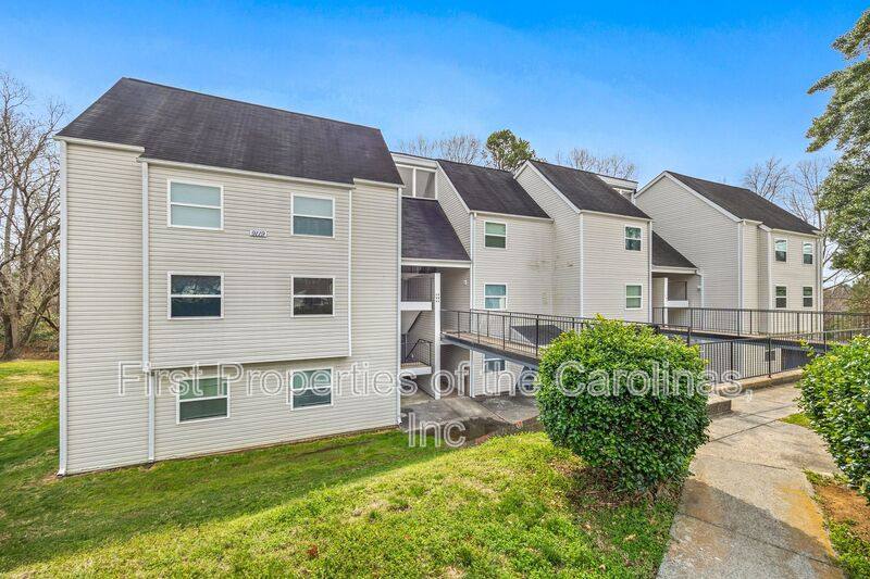 Condo for rent at 9119 Spyglass Place #D, Charlotte, NC 28214