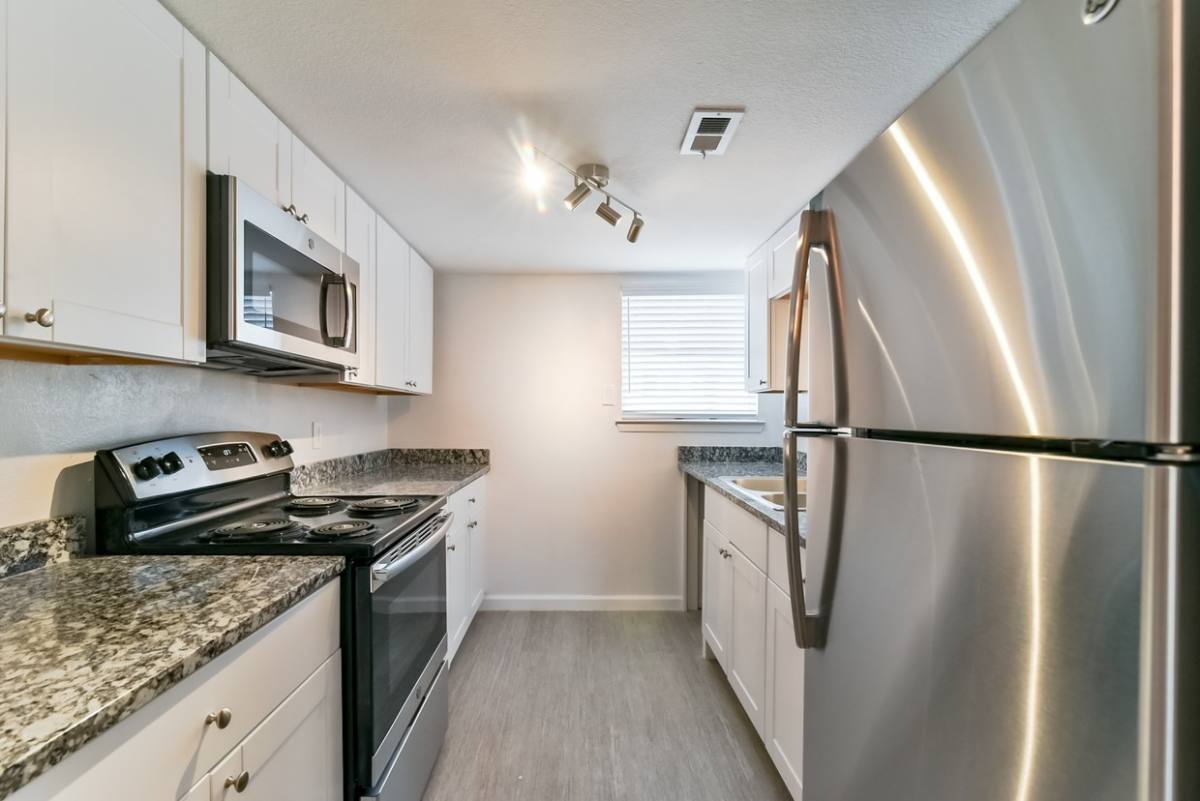 Apartment for rent at 6608 S Freeway, Fort Worth, TX 76134