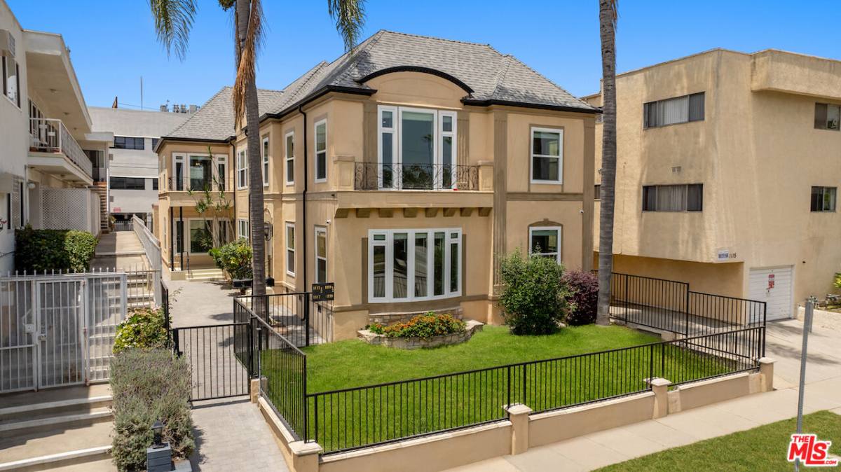 House for rent at 1117 S Wooster St, Los Angeles, CA 90035
