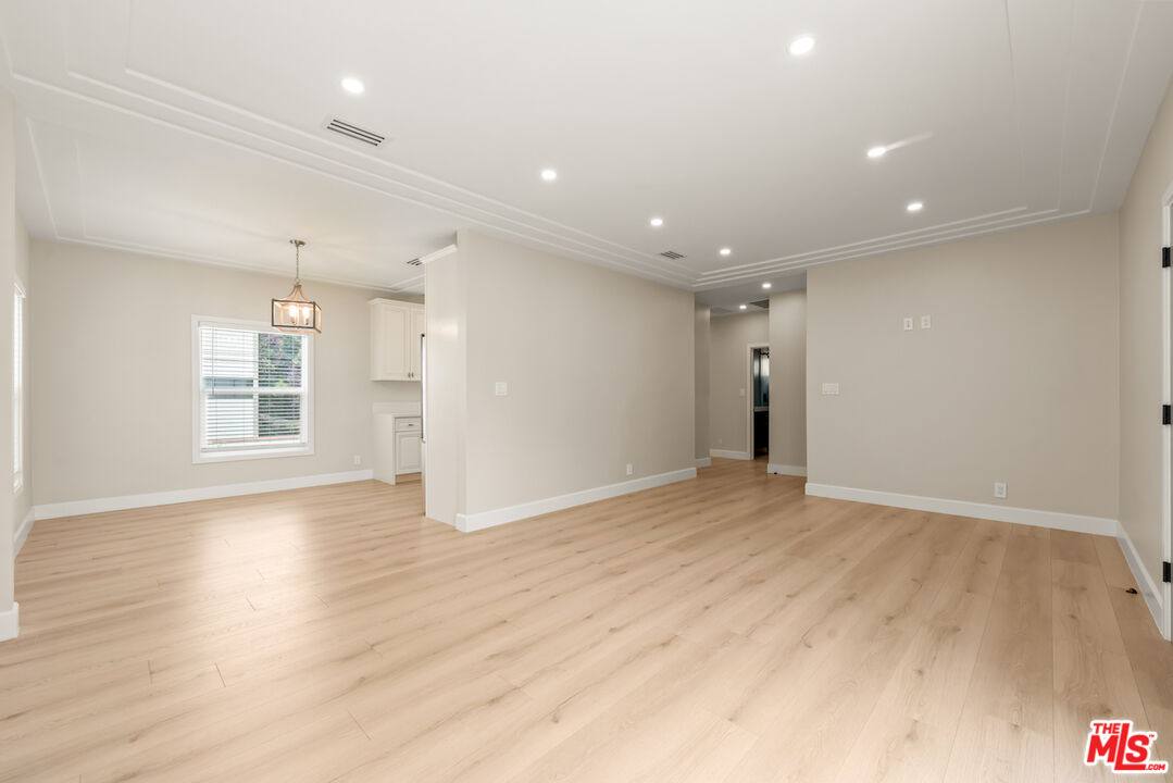 House for rent at 1117 S Wooster St, Los Angeles, CA 90035