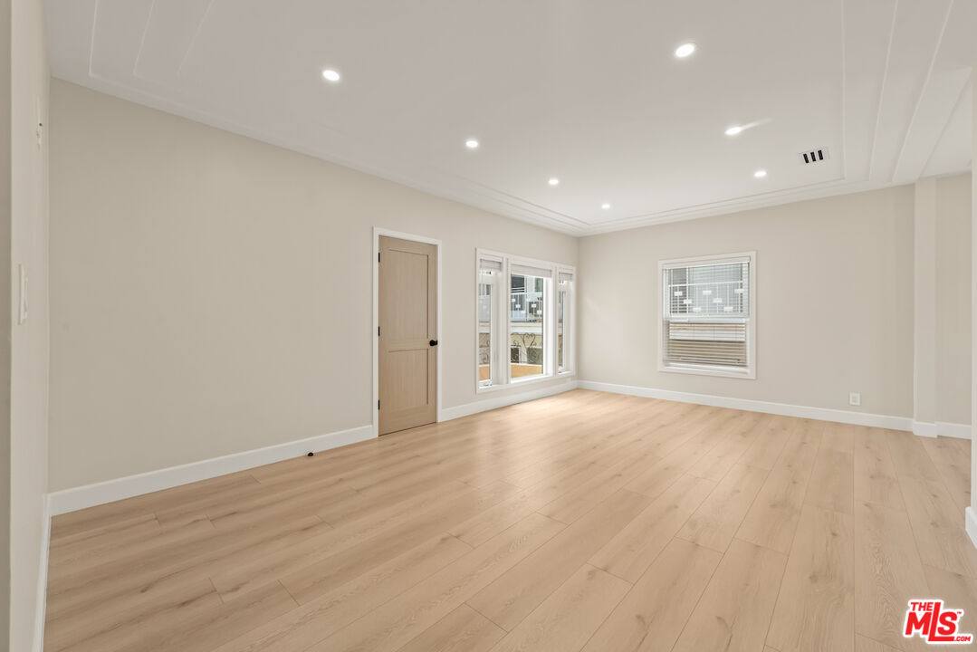 House for rent at 1117 S Wooster St, Los Angeles, CA 90035