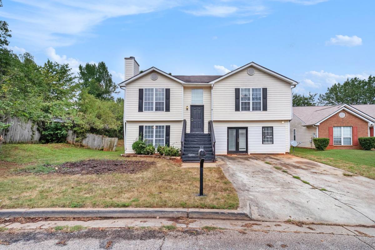 House for rent at 4474 Thornwood Crescent, Stone Mountain, GA 30083