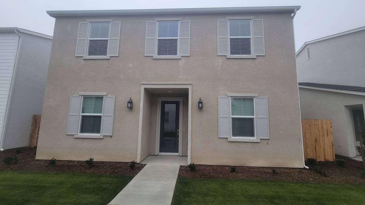 House for rent at 12568 Pensinger Rd, Bakersfield, CA 93311