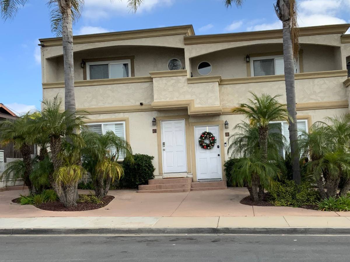 Townhouse for rent at 1085 12th St, Imperial Beach, CA 91932