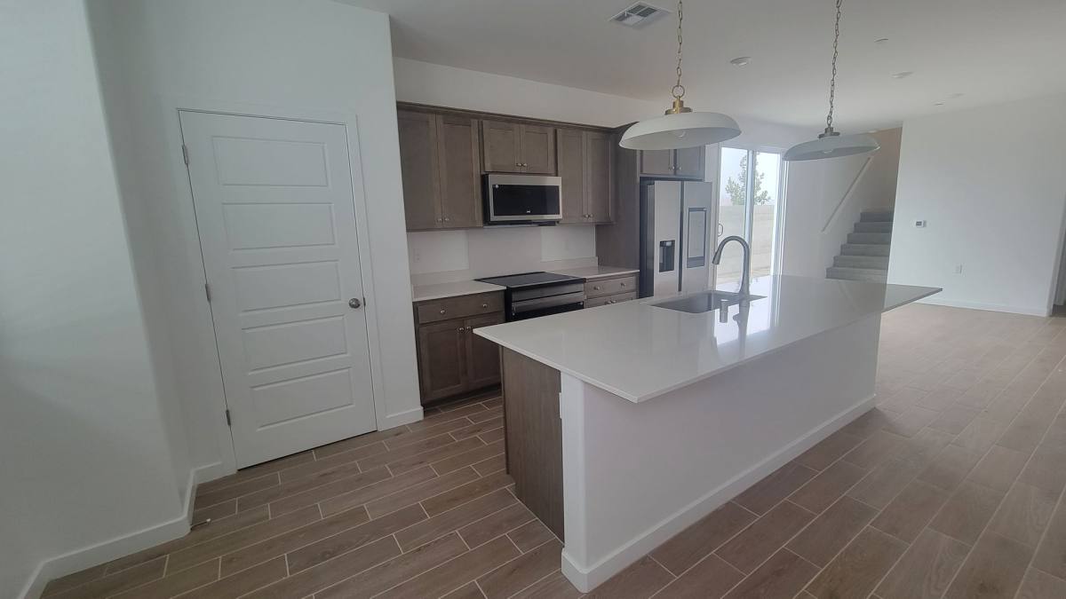 House for rent at 12570 Pensinger Rd, Bakersfield, CA 93311
