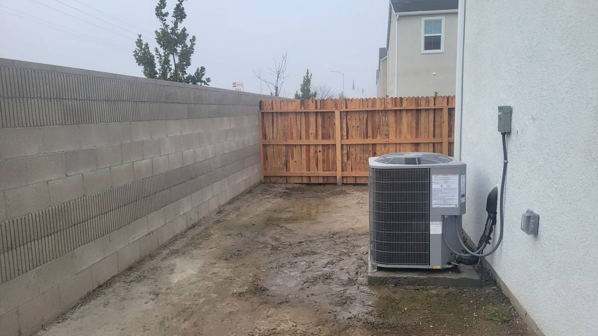 House for rent at 12570 Pensinger Rd, Bakersfield, CA 93311