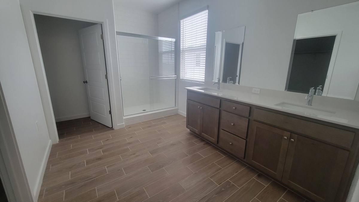 House for rent at 12570 Pensinger Rd, Bakersfield, CA 93311