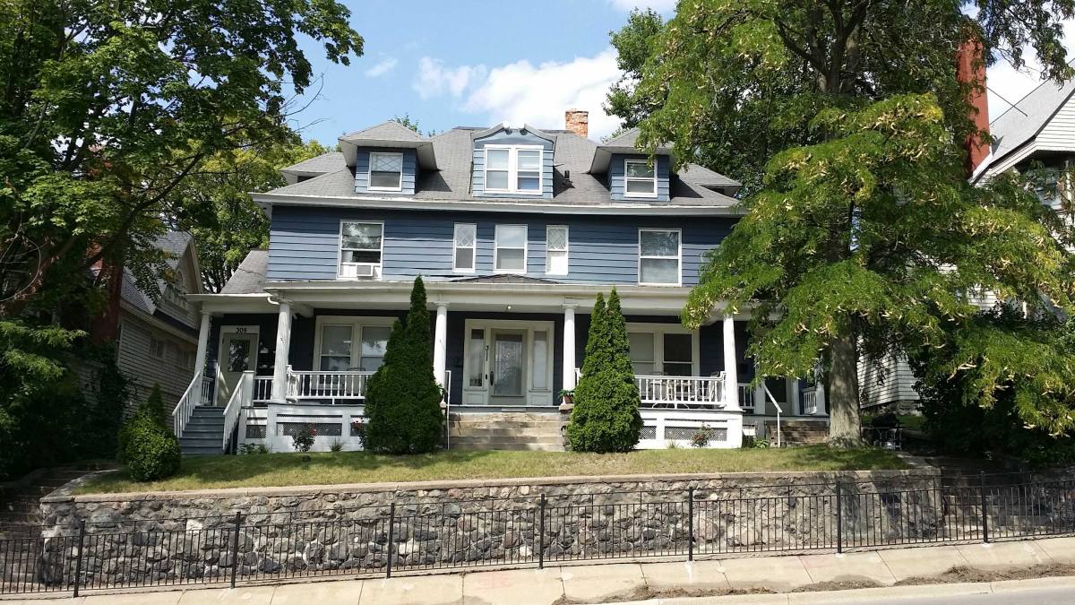 Apartment for rent at 309 Fulton St E #1, Grand Rapids, MI 49503