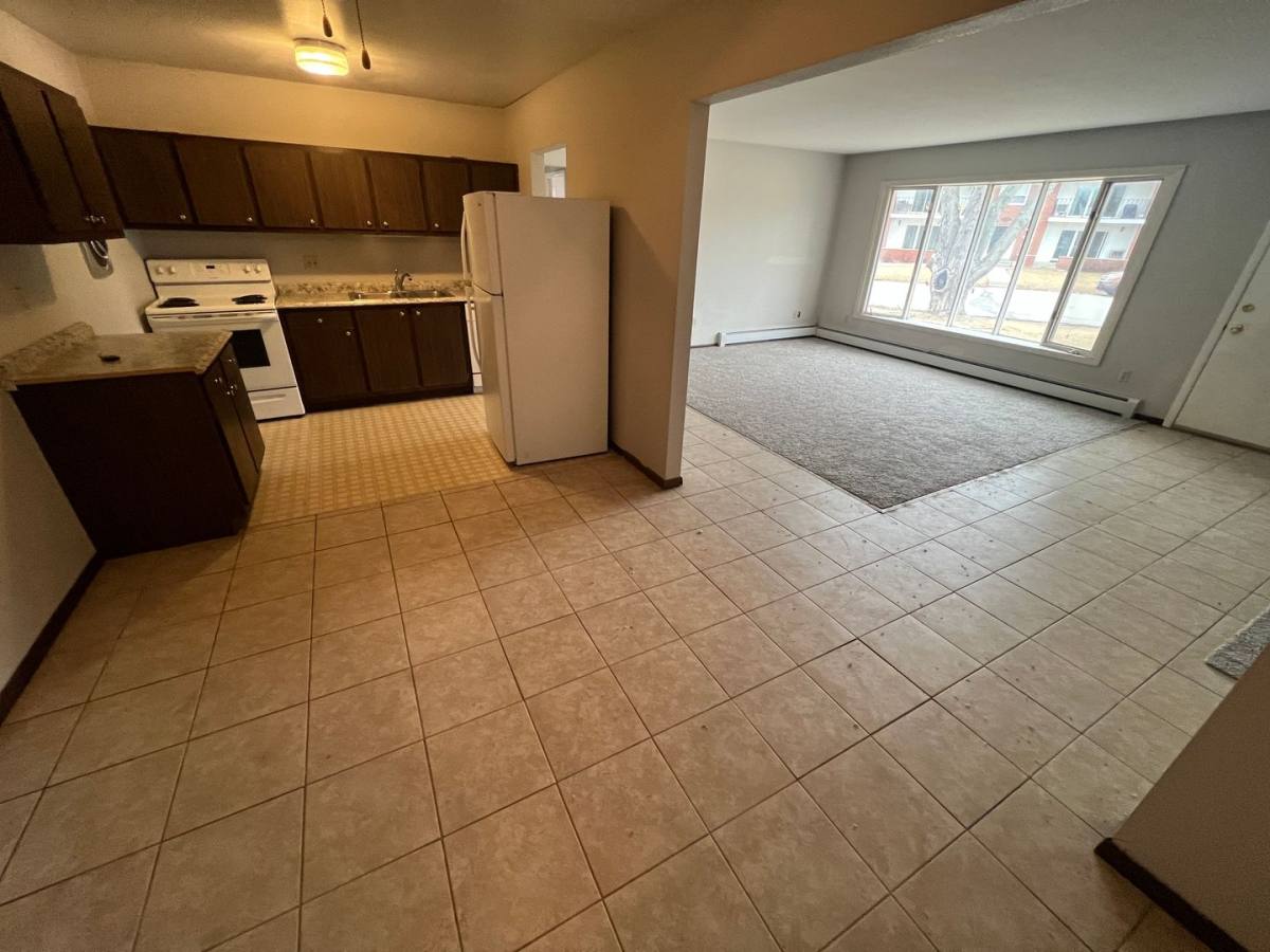 Apartment for rent at 240 Williamsburg Dr, Mequon, WI 53092