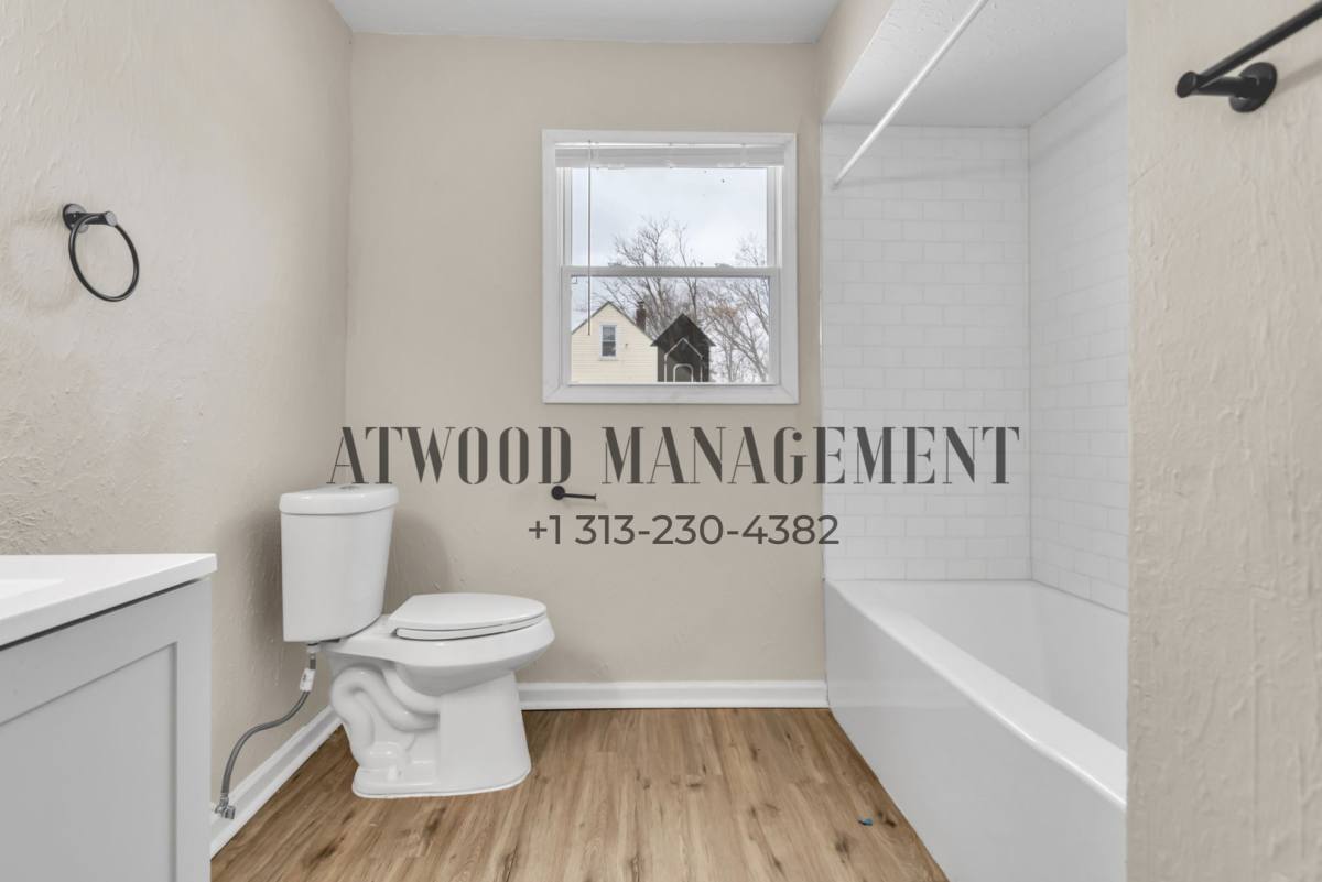 House for rent at 19050 W Davison St, Detroit, MI 48223