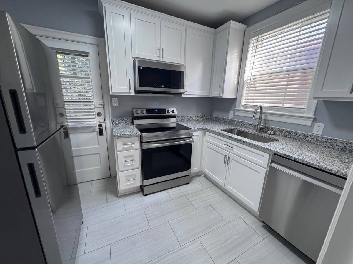 Apartment for rent at 423 Chestnut St, Danville, VA 24541