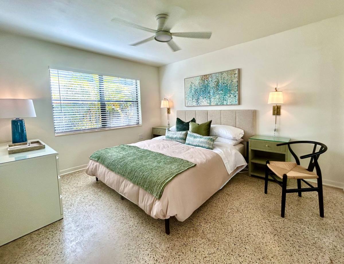 Apartment for rent at 201 Columbia Dr, Tampa, FL 33606