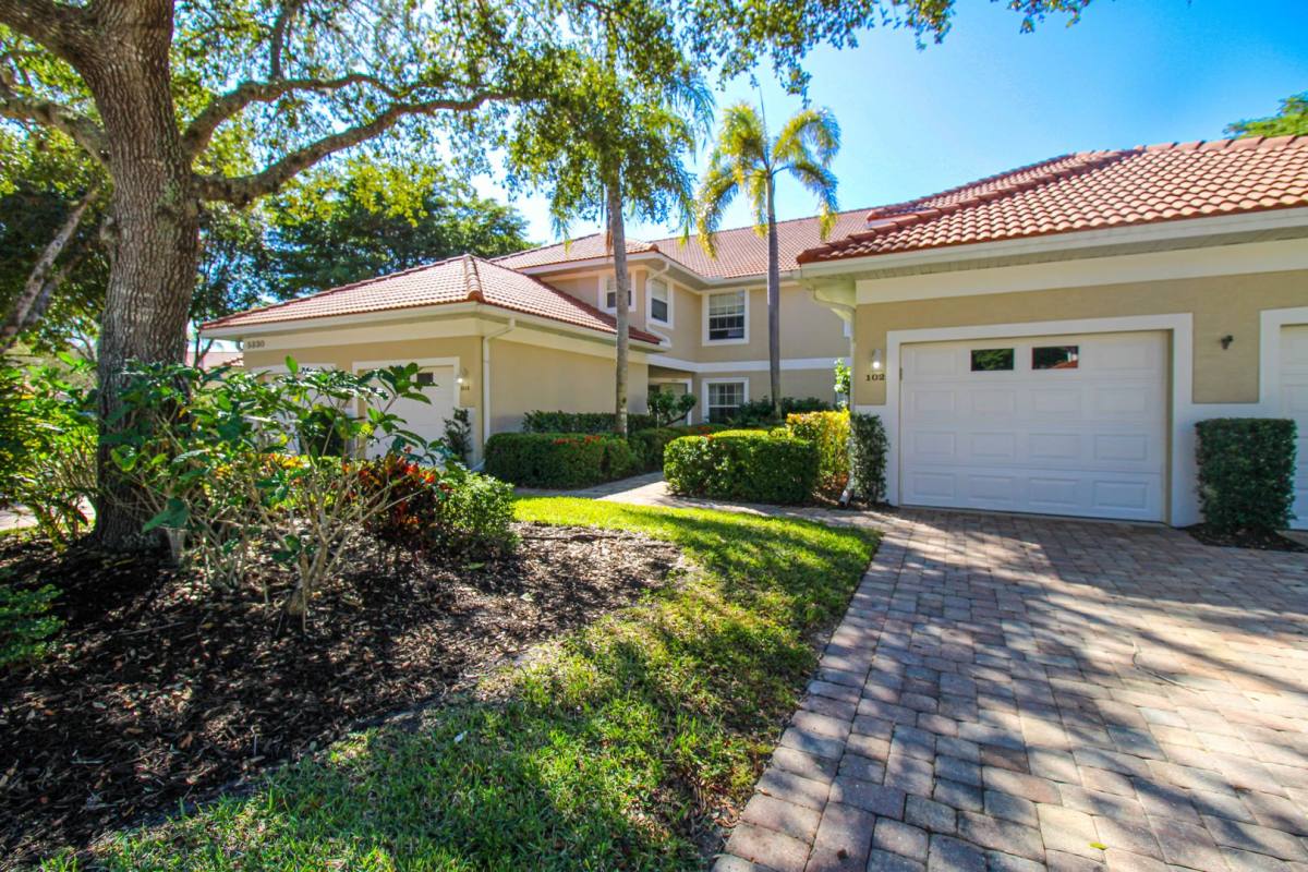 Condo for rent at 5330 Andover Dr, Naples, FL 34110