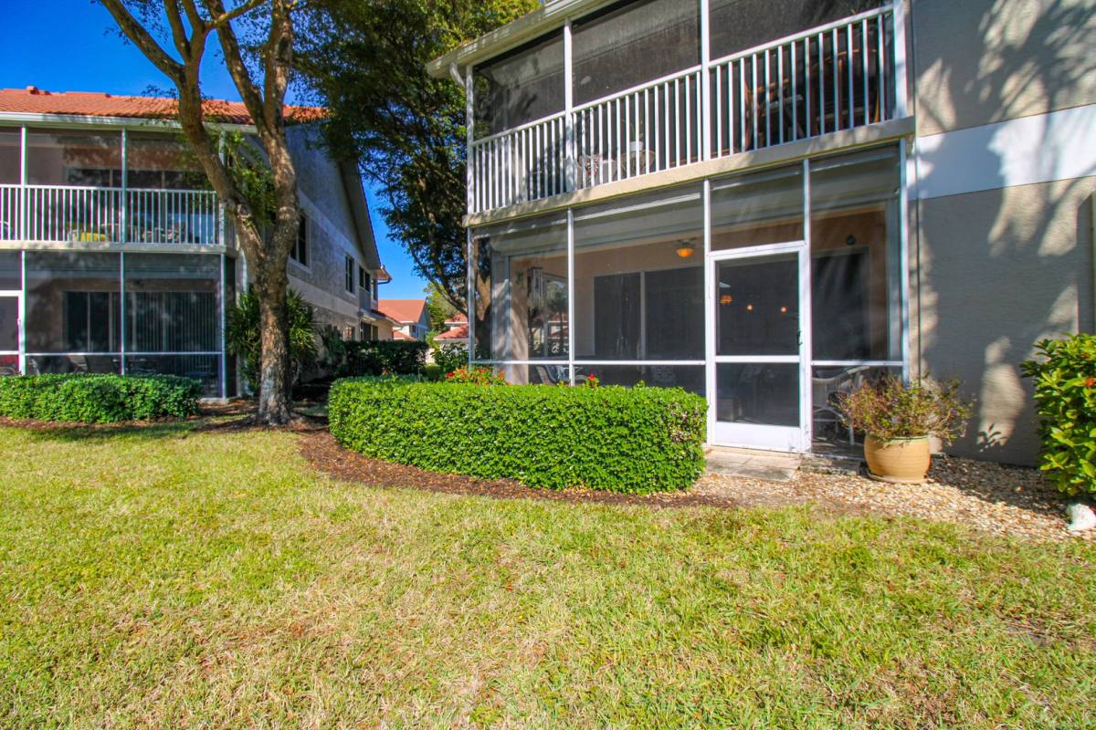 Condo for rent at 5330 Andover Dr, Naples, FL 34110