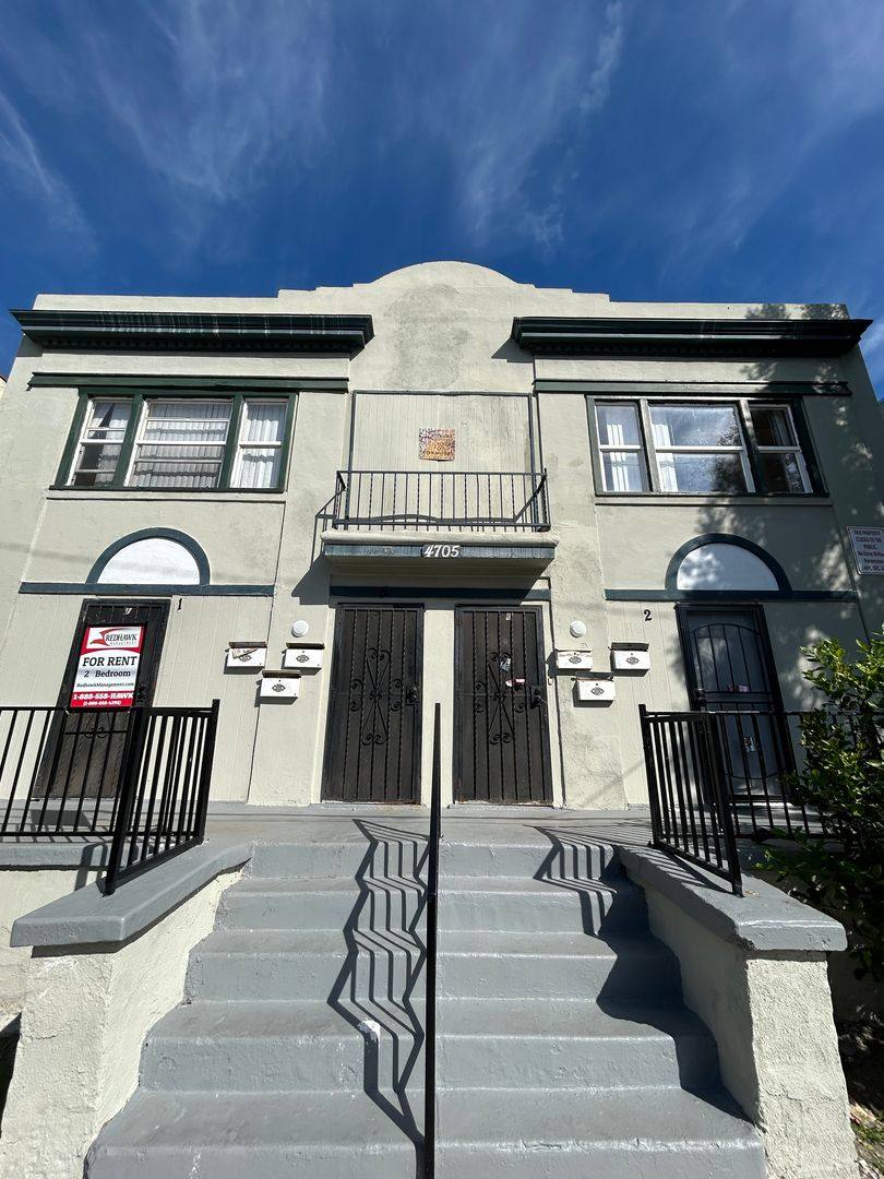Apartment for rent at 4705 Willow Brook Ave #2, Los Angeles, CA 90029