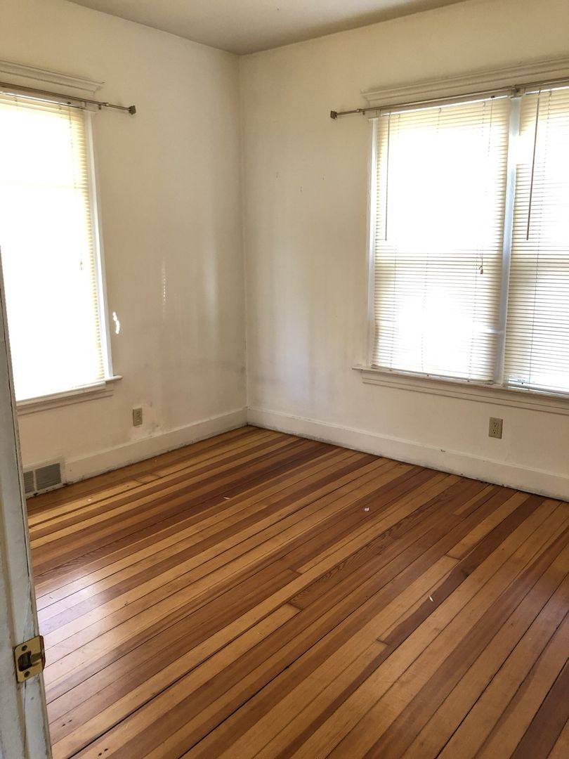 Townhouse for rent at 619 Bowery, Iowa City, IA 52240