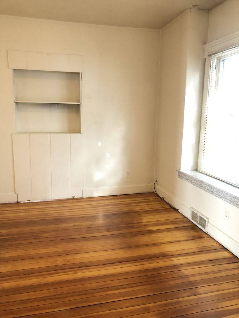 Townhouse for rent at 619 Bowery, Iowa City, IA 52240