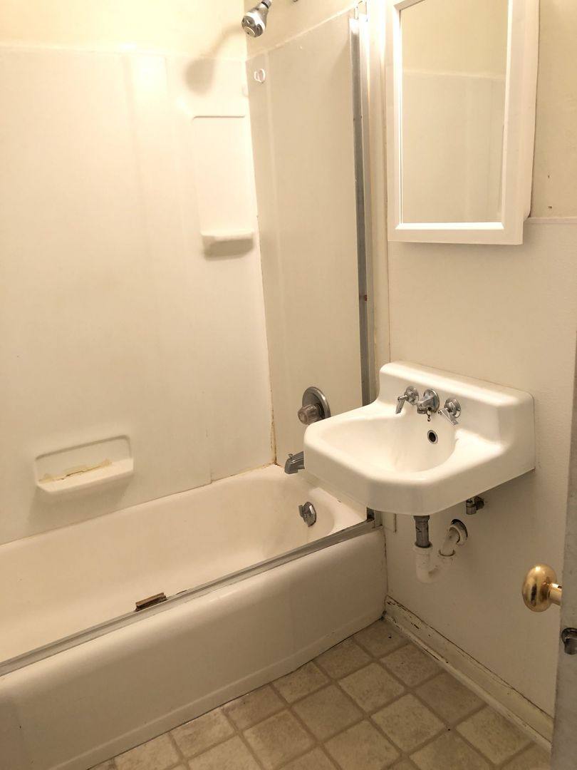Townhouse for rent at 619 Bowery, Iowa City, IA 52240