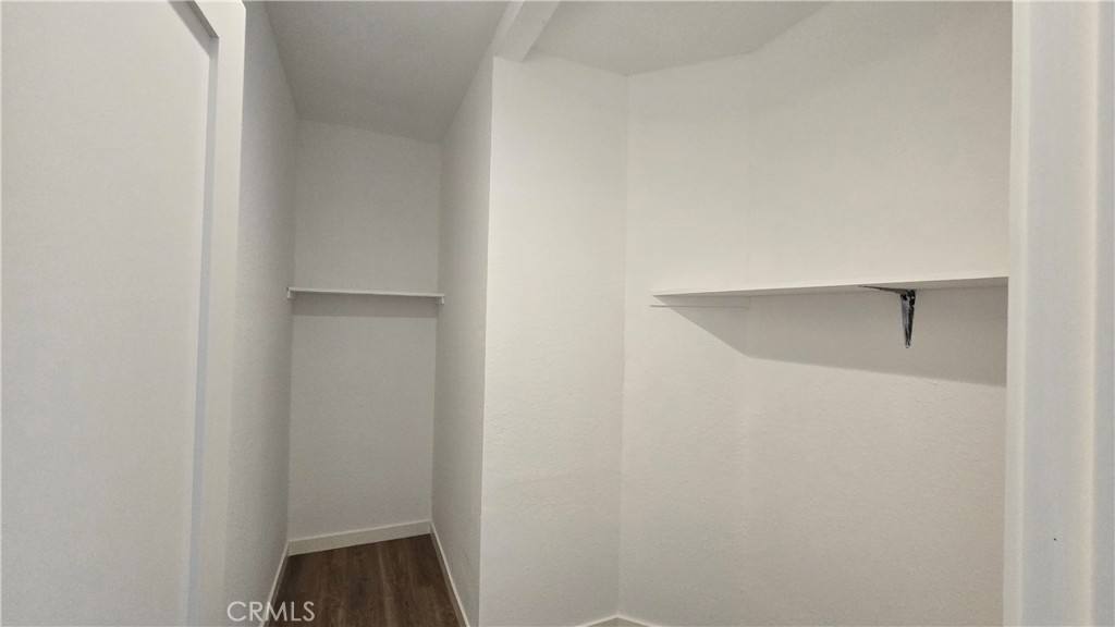 Apartment for rent at 973 N Pk Circle #973-5, Long Beach, CA 90813