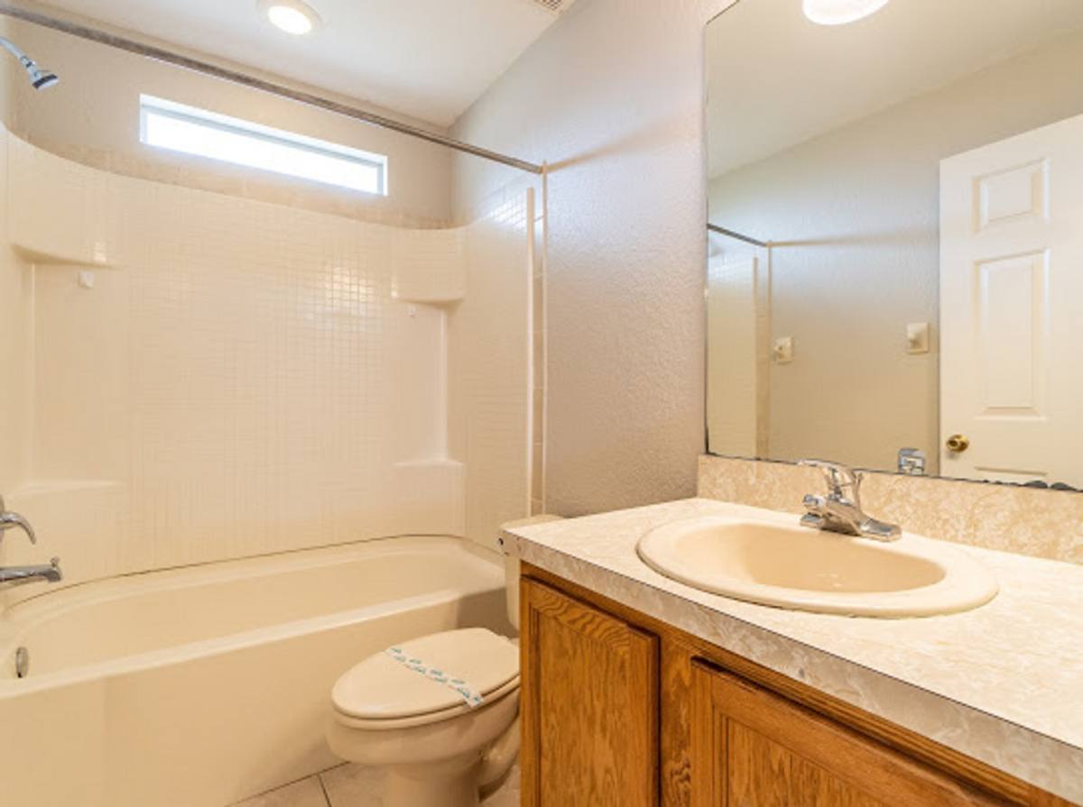 House for rent at 9 E 5th St, Saint Cloud, FL 34769