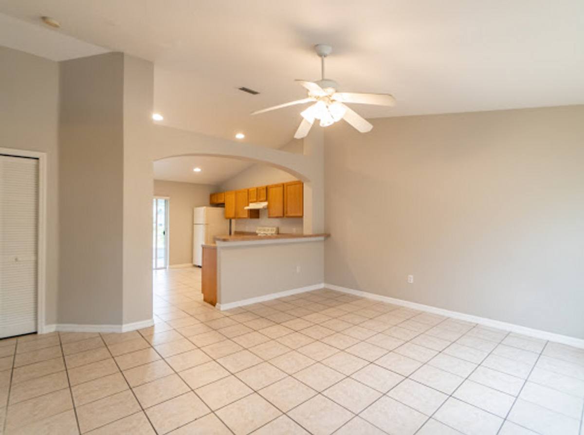 House for rent at 9 E 5th St, Saint Cloud, FL 34769