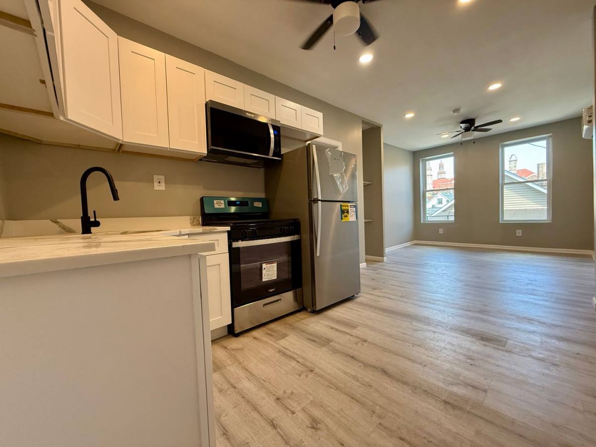 Apartment for rent at 3221 S May, Chicago, IL 60608