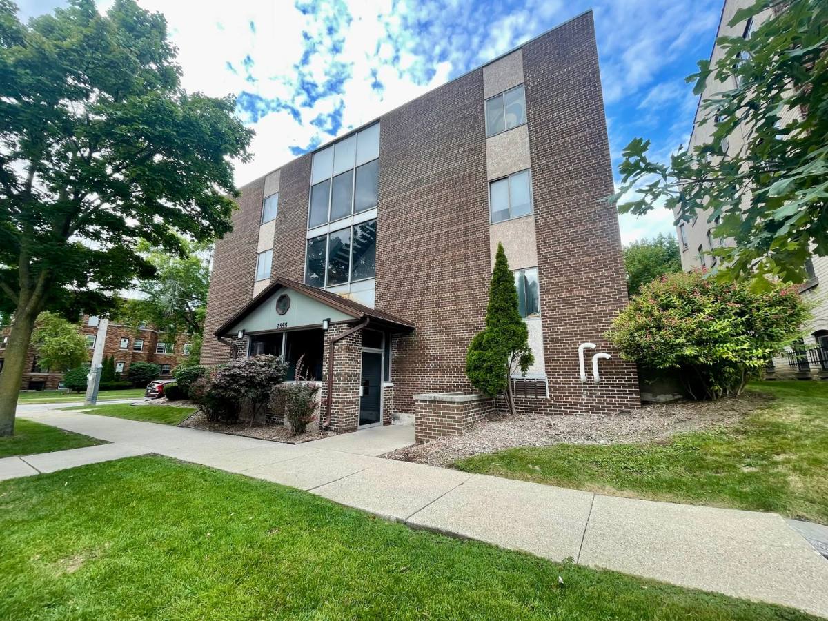 Apartment for rent at 2555 N Farwell Ave, Milwaukee, WI 53211