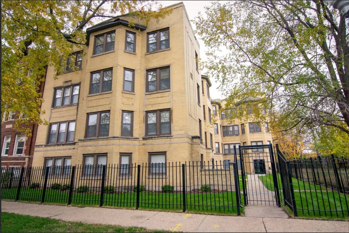 Apartment for rent at 8143 S Ellis Ave, Chicago, IL 60619
