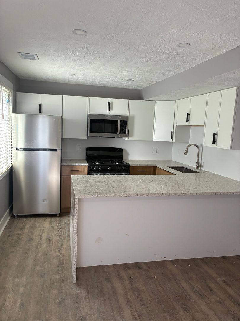 Apartment for rent at 352-354 Ermine Way, Pittsburgh, PA 15213