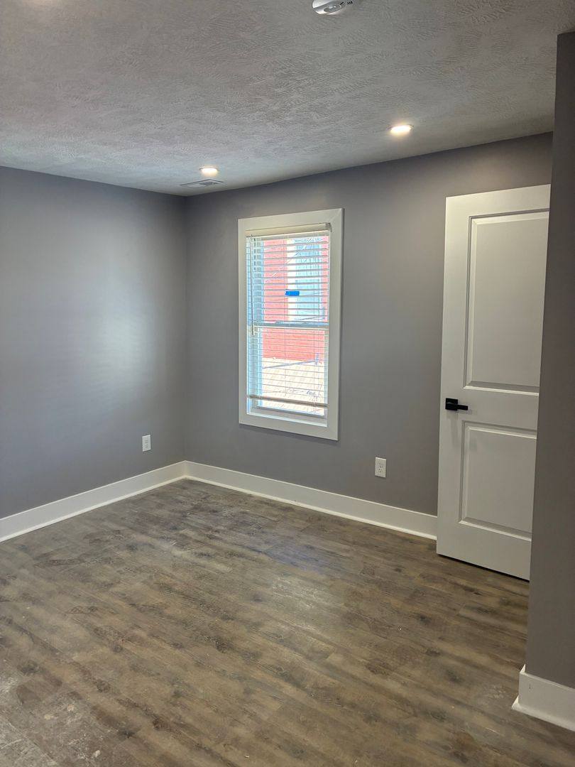 Apartment for rent at 352-354 Ermine Way, Pittsburgh, PA 15213
