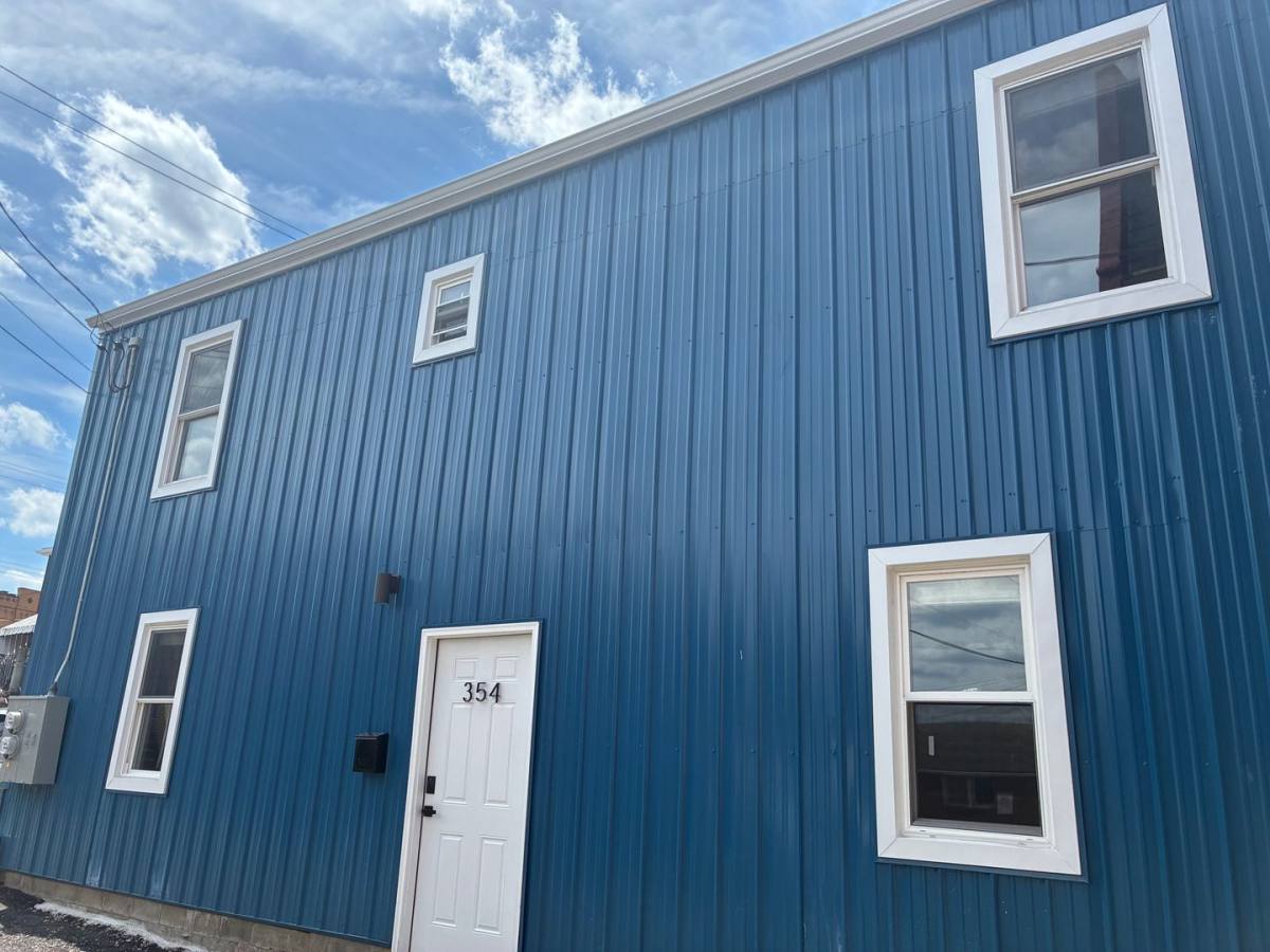 Apartment for rent at 352-354 Ermine Way, Pittsburgh, PA 15213