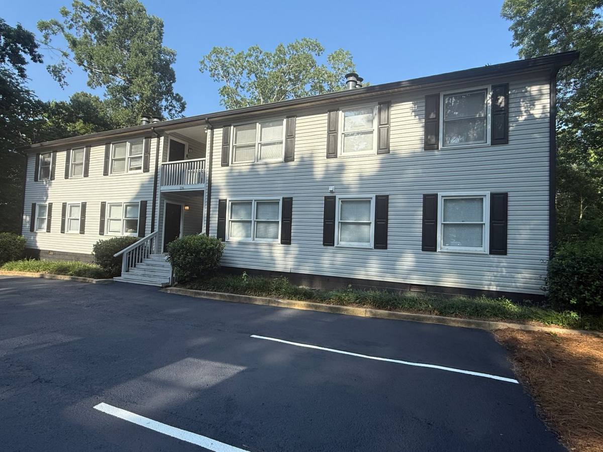 Apartment for rent at 216 Mark Twain Circle, Athens, GA 30605