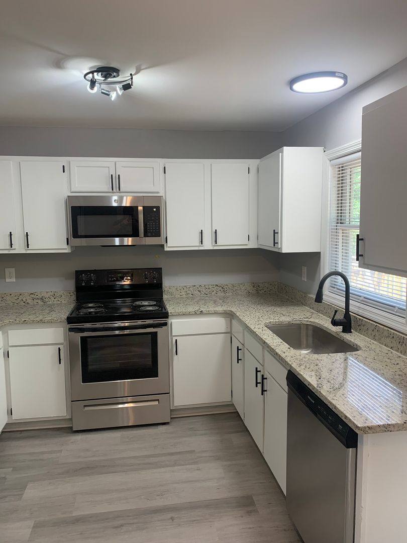 Apartment for rent at 216 Mark Twain Circle, Athens, GA 30605