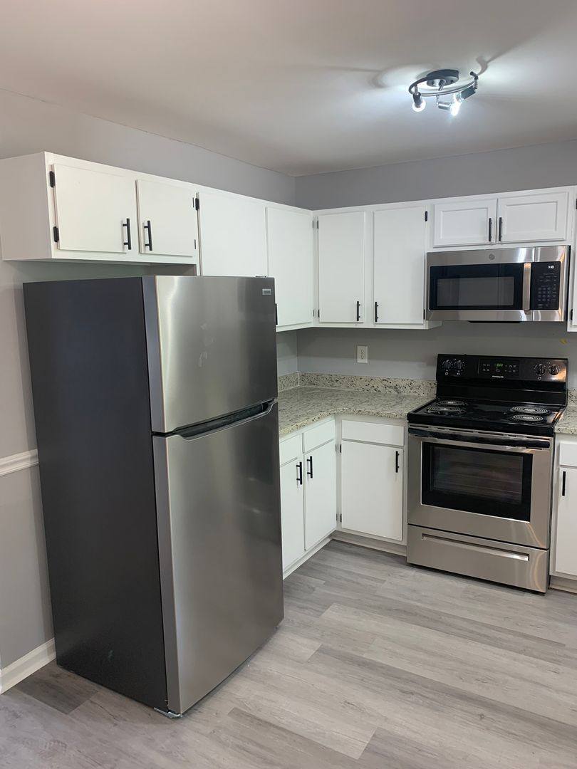 Apartment for rent at 216 Mark Twain Circle, Athens, GA 30605