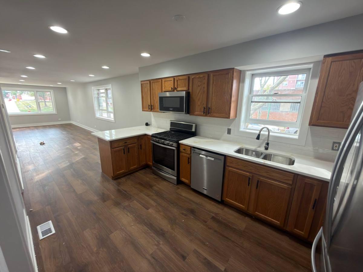 Apartment for rent at 6524 W Diversey Ave, Elmwood Park, IL 60707