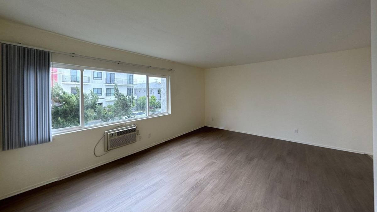 Apartment for rent at 5751 Camellia Ave #219, North Hollywood, CA 91601