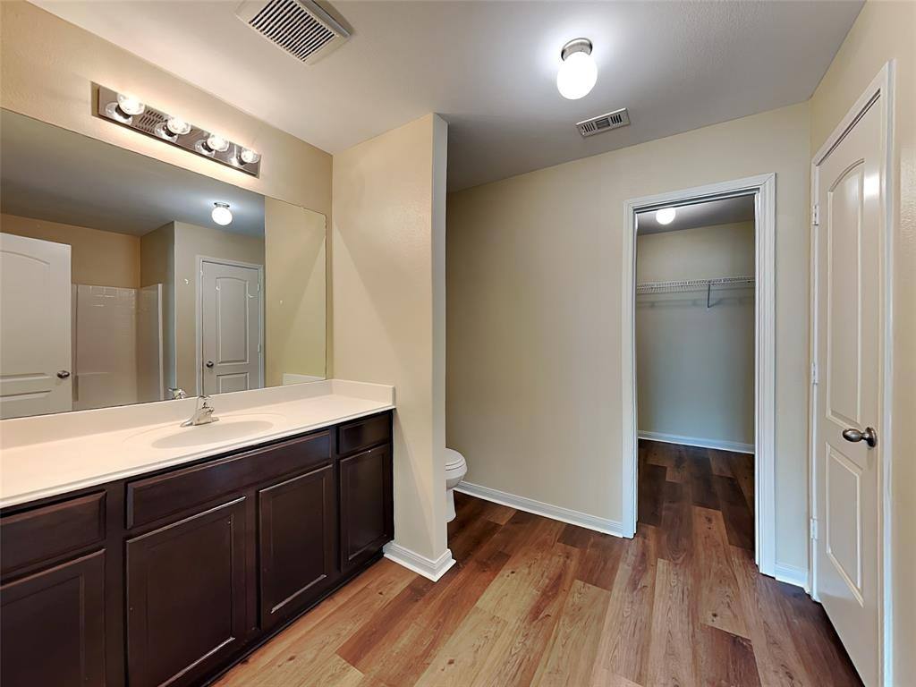 Apartment for rent at 1334 Barrel Dr, Dallas, TX 75253