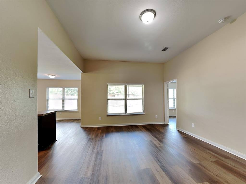 Apartment for rent at 1334 Barrel Dr, Dallas, TX 75253