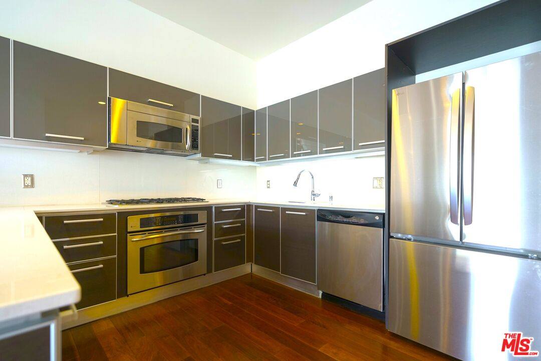 Condo for rent at 801 S Grand Ave #1503, Los Angeles, CA 90017