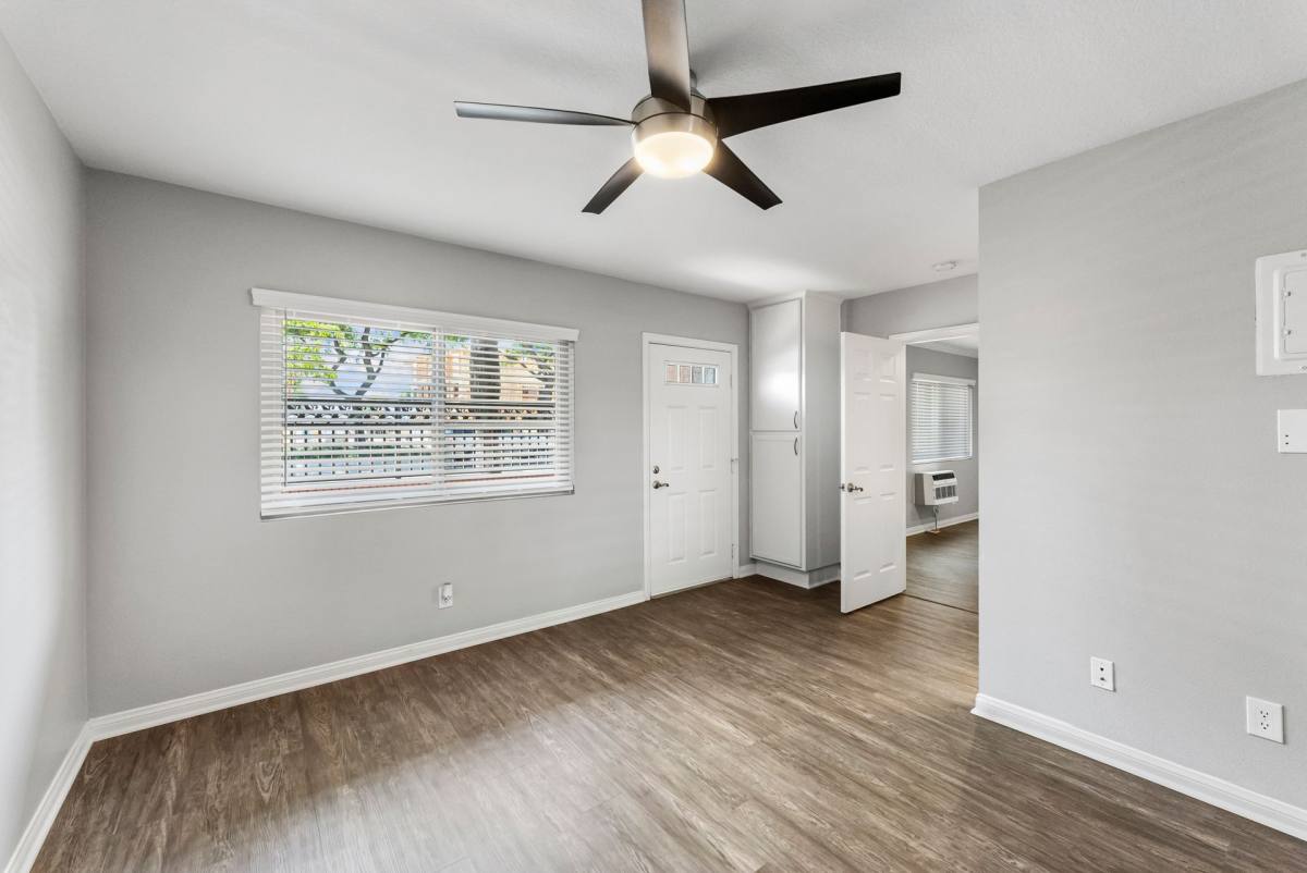 Apartment for rent at 901 S Harbor Blvd, Santa Ana, CA 92704